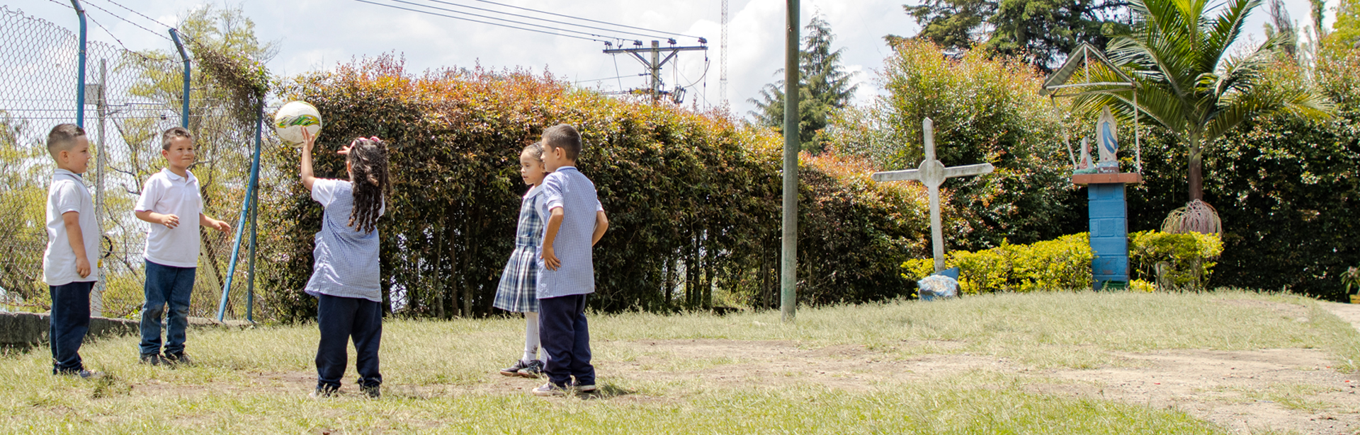 COLEGIOS EN MEDELLÍN ESCUELA POPULAR EUCARISTICA ARZOBISPO TULIO BOTERO SALAZAR